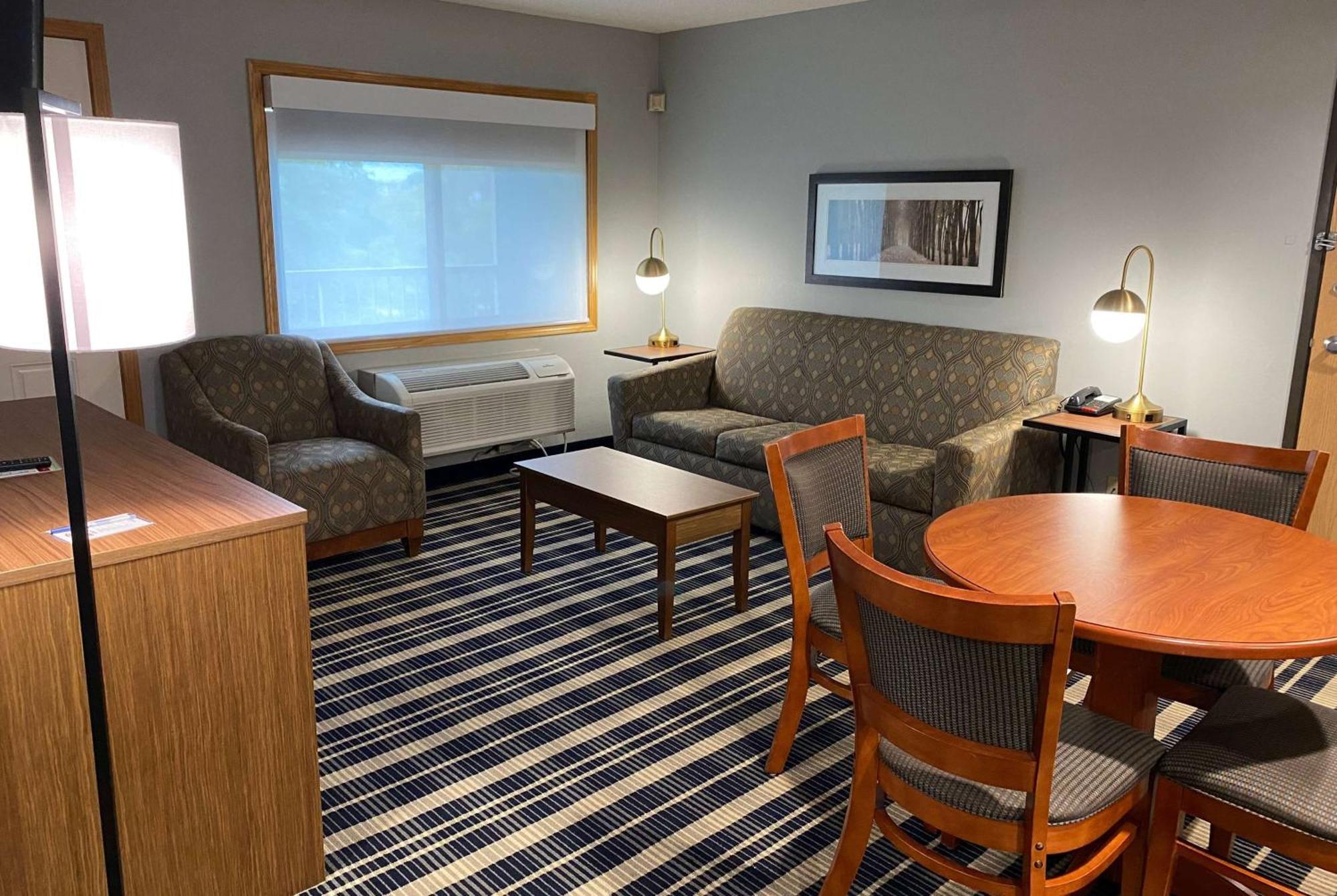 Americinn By Wyndham Chanhassen Bagian luar foto