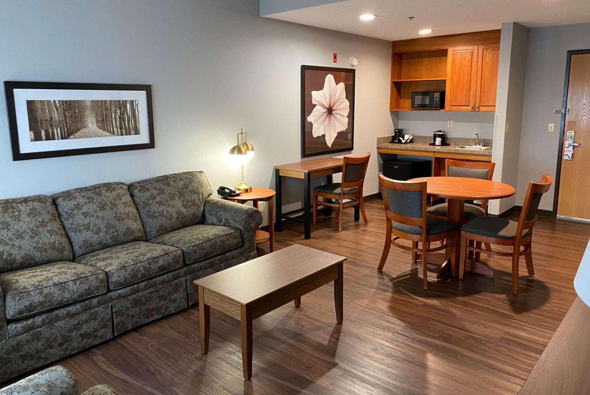 Americinn By Wyndham Chanhassen Bagian luar foto