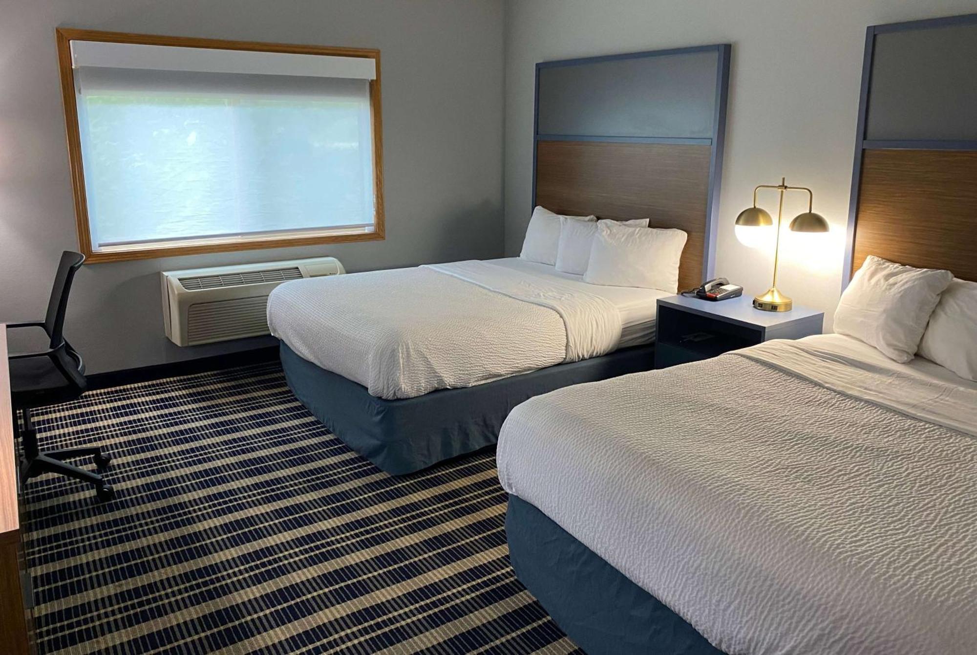 Americinn By Wyndham Chanhassen Bagian luar foto