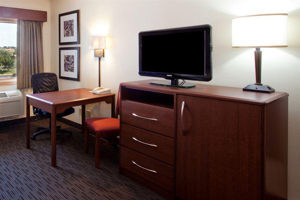 Americinn By Wyndham Chanhassen Bagian luar foto