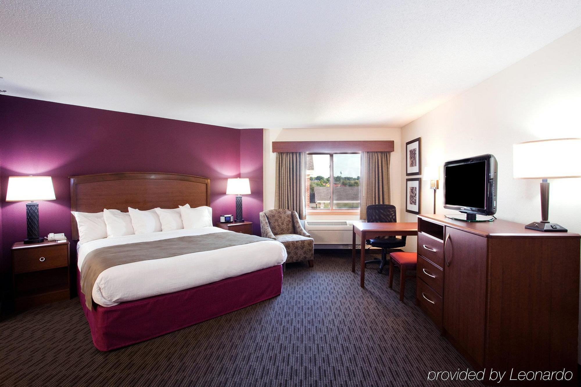 Americinn By Wyndham Chanhassen Bagian luar foto
