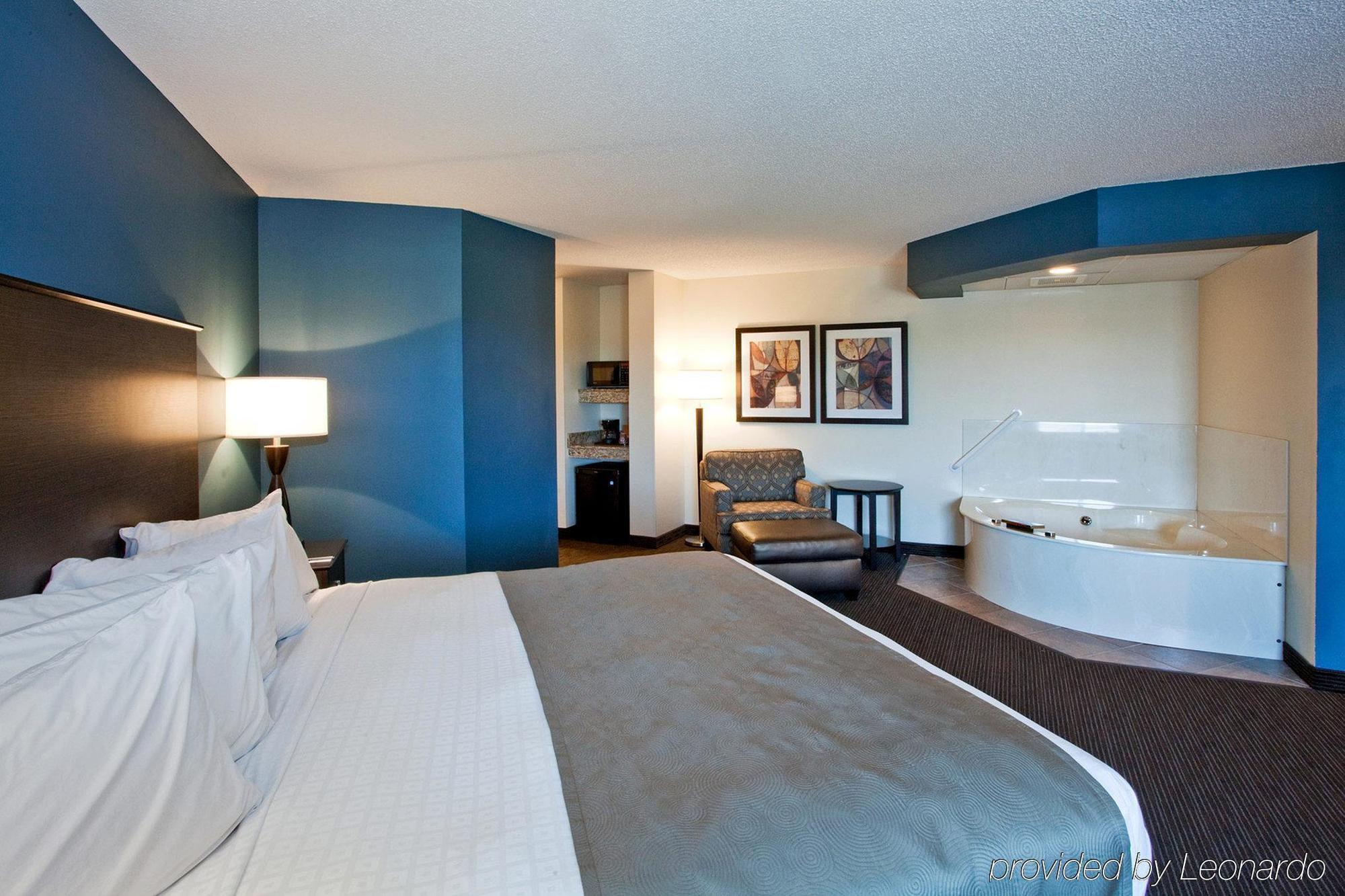 Americinn By Wyndham Chanhassen Bagian luar foto