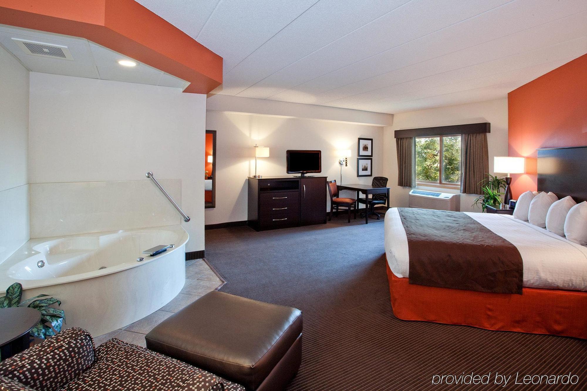 Americinn By Wyndham Chanhassen Bagian luar foto