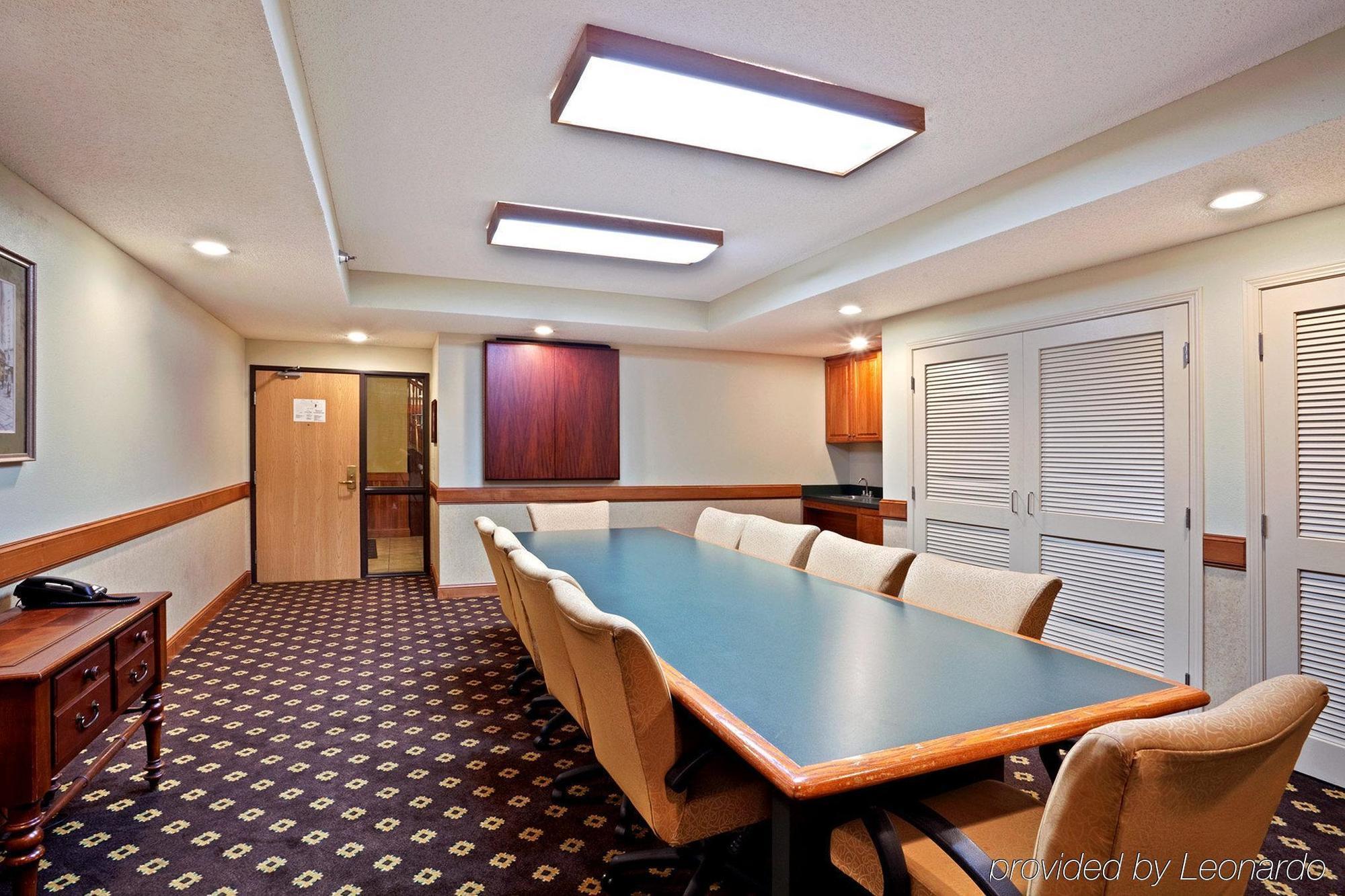 Americinn By Wyndham Chanhassen Bagian luar foto